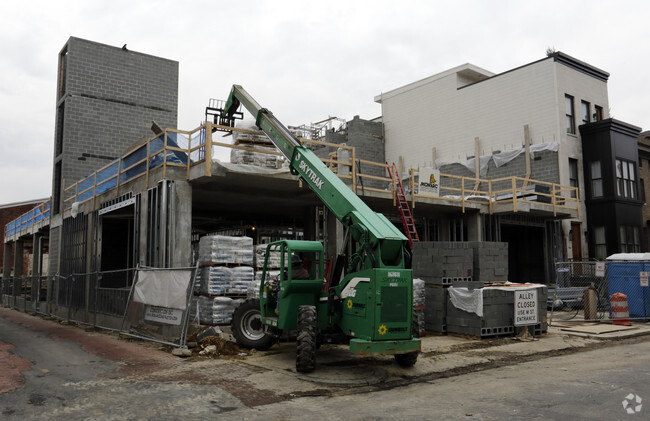 Building Photo - Bailey Flats on Blagden