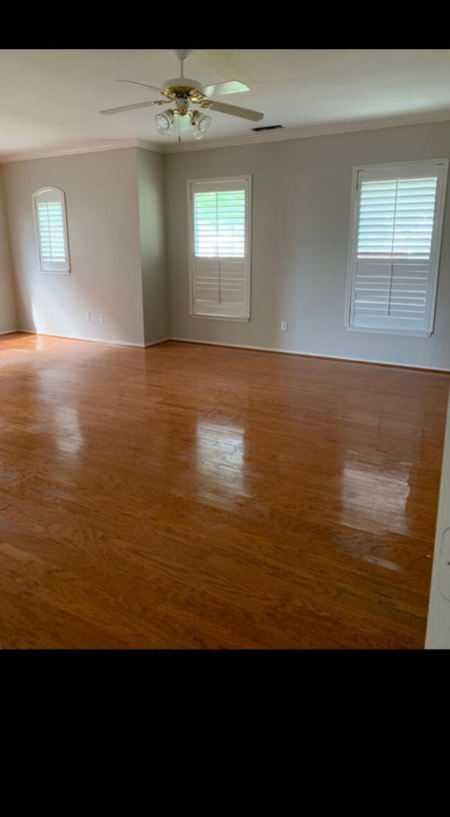 Foto del edificio - 3416 Chapelwood Dr