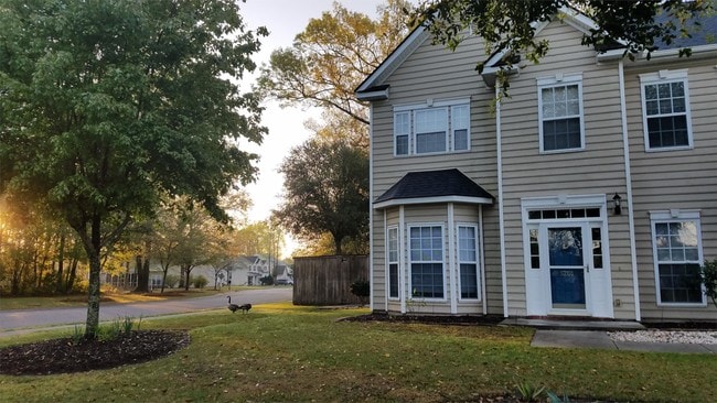 Building Photo - 5201 Stonewall Dr