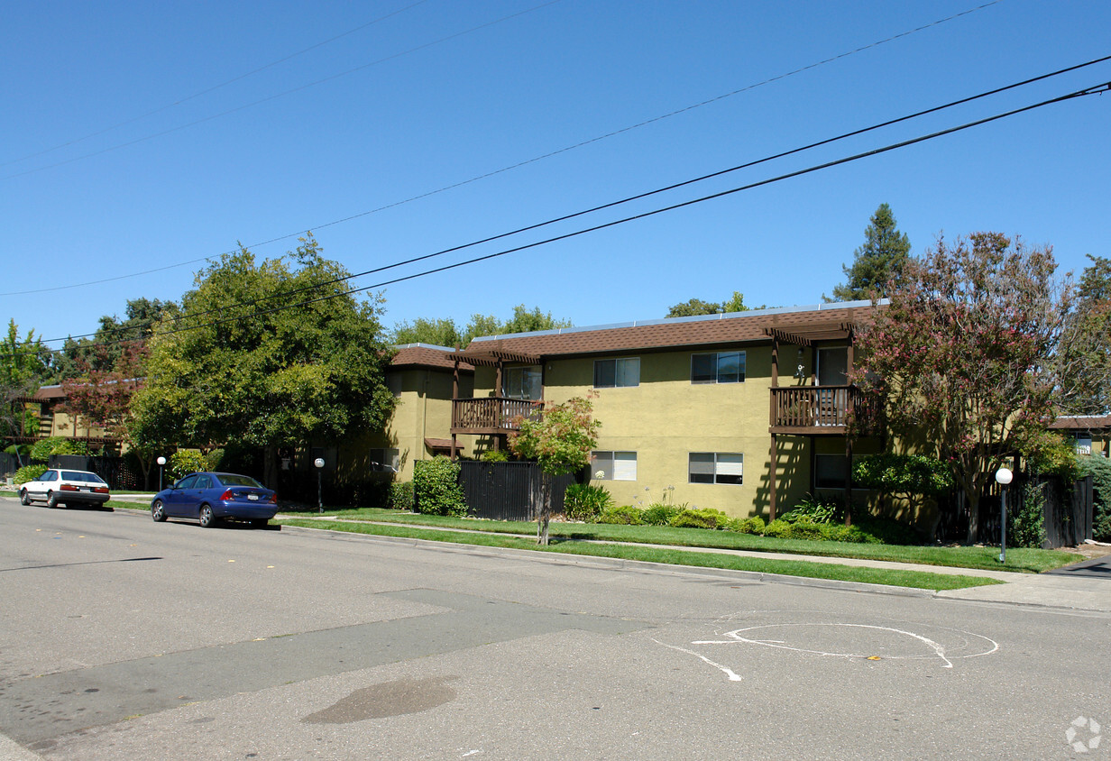 Building Photo - Valley View Apartments