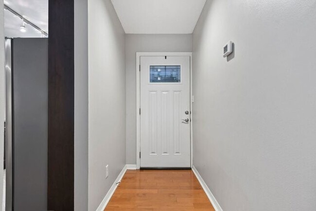 Building Photo - First floor 2/2 condo in Winter Park