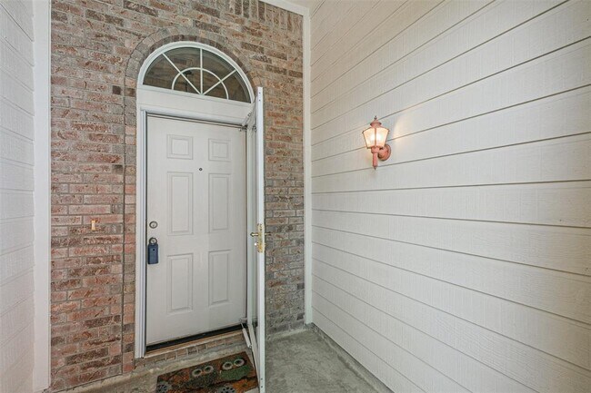 Building Photo - 19518 Colony Trail Ln