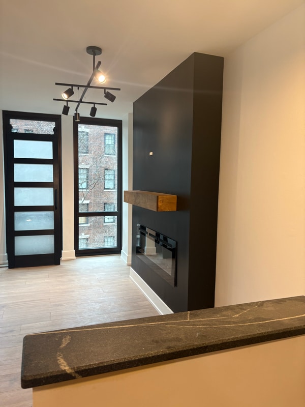 Foto del edificio - 1 E Scott St