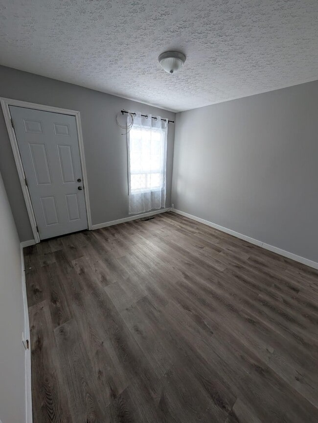 Building Photo - Immediate Move-In! $1749 ALL-INCLUSIVE 2-Bed Main Floor w/ Private Laundry in Timmins!