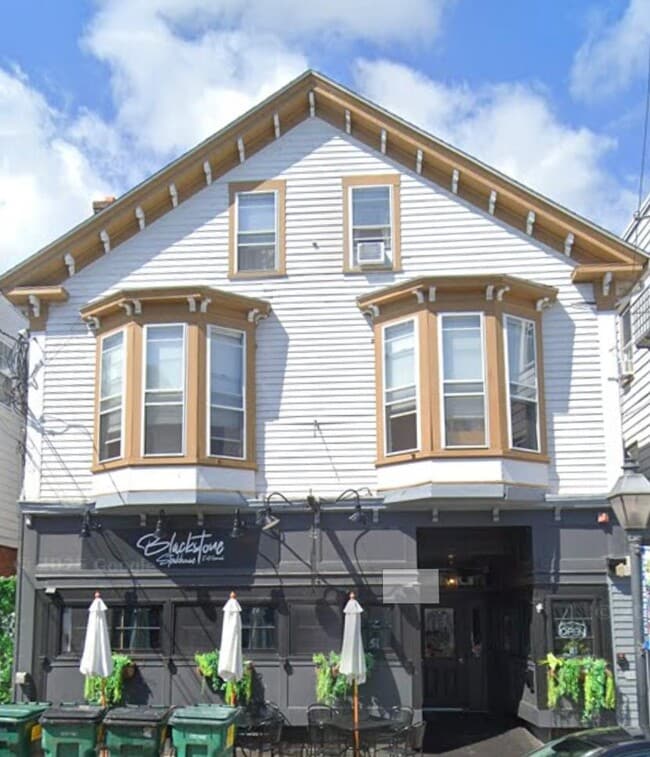 Building Photo - 239 Main St