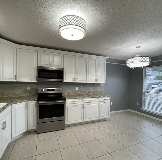 Foto del edificio - Beautiful 3 Bedroom Home in Fort Walton Beach