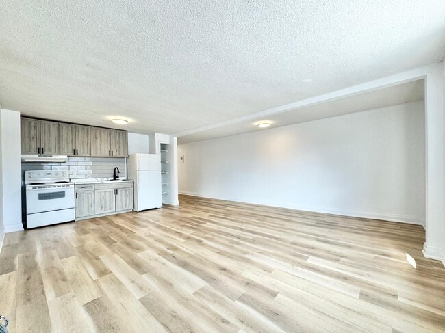Building Photo - 92 Nickel St