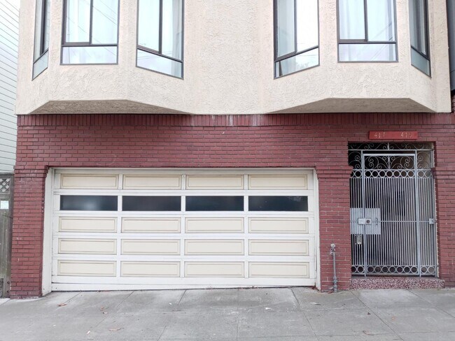 Building Photo - 417 Cabrillo St