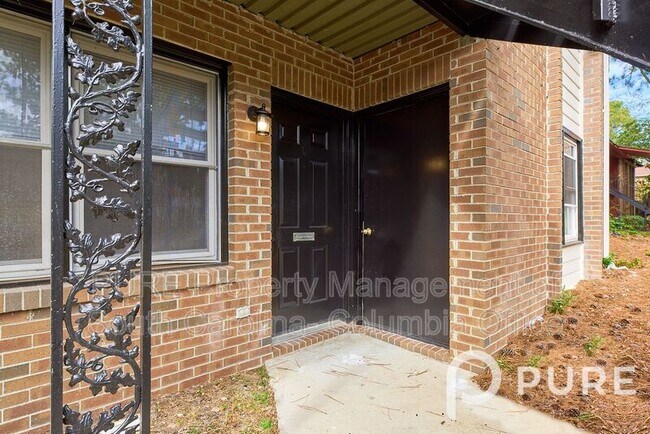 Foto del edificio - 215 Windsor Point Rd