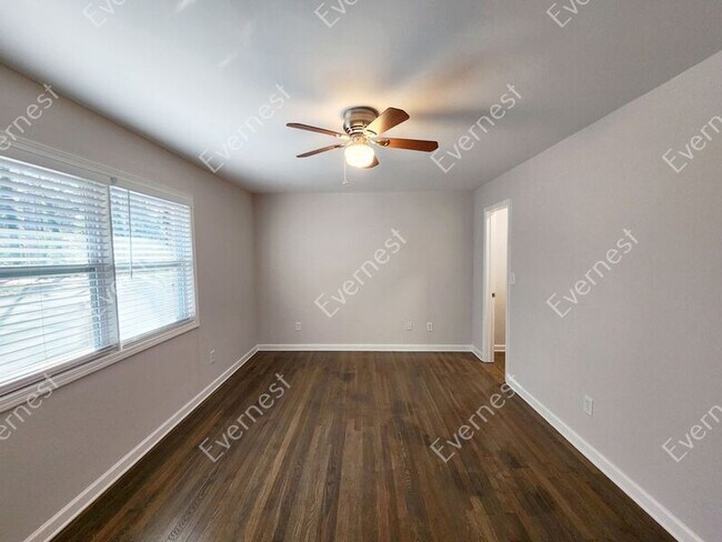 Foto del edificio - 1651 Line Cir