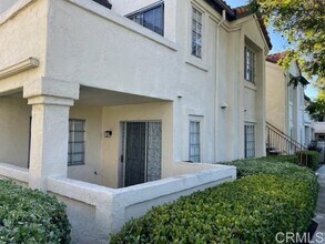 Building Photo - 723 Eastshore Terrace