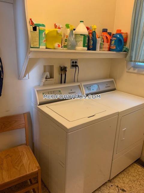 Foto del edificio - 89 College Ave