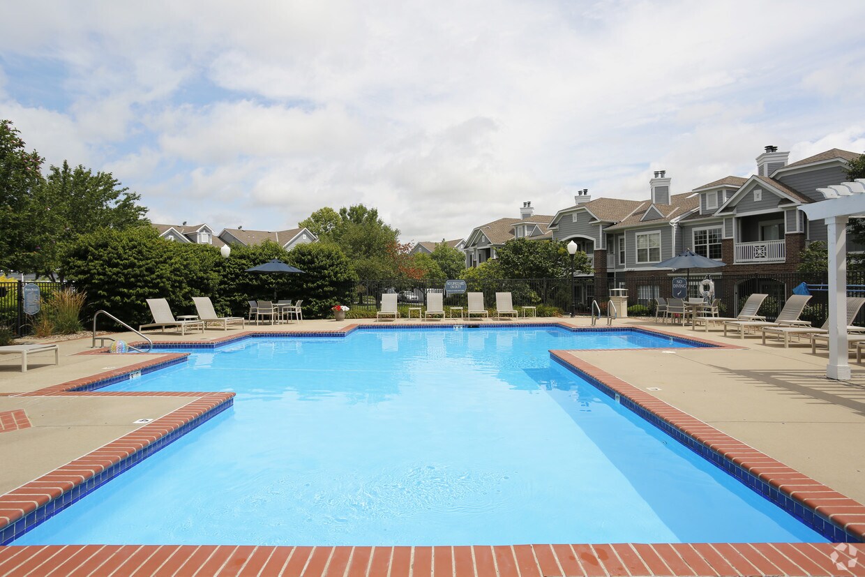 Town Center Apartments Apartments in Overland Park, KS