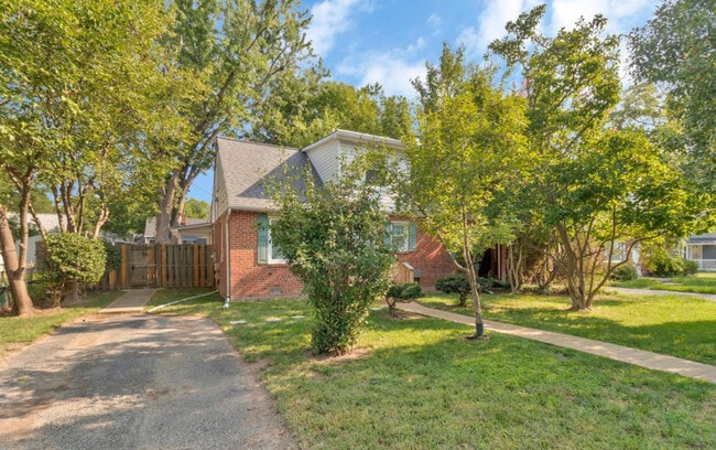 Building Photo - 5006 Cheyenne Pl