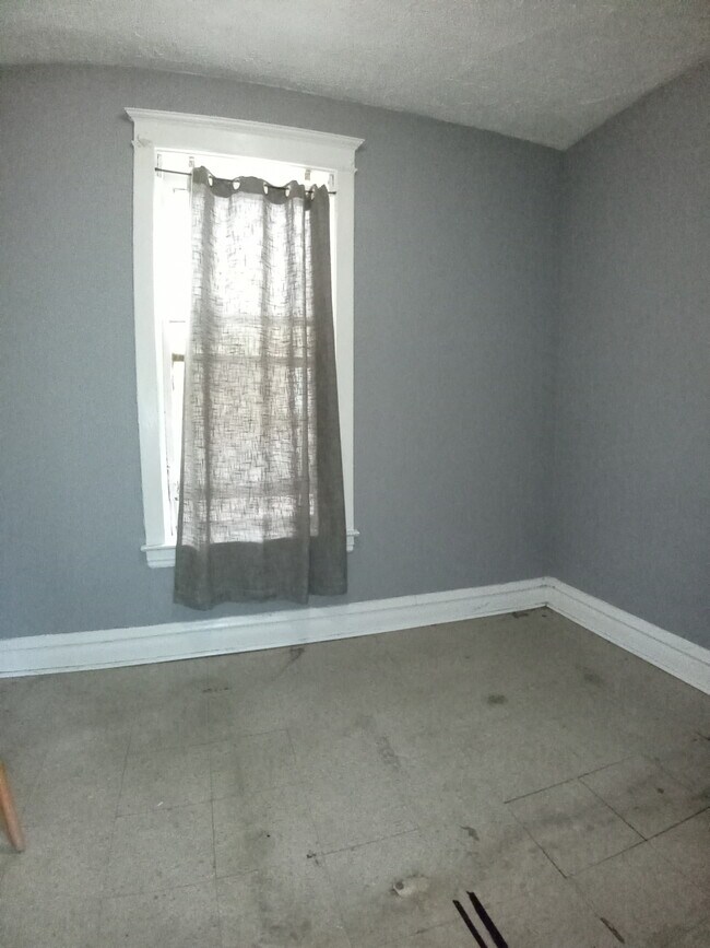 Foto del edificio - 2547 W Division St