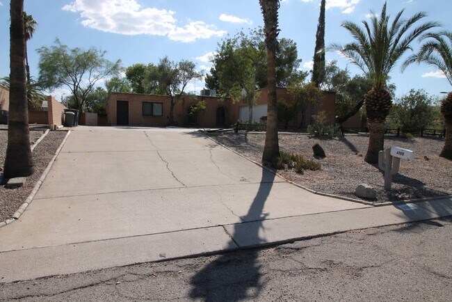 Building Photo - 8360 E Wrightstown Rd