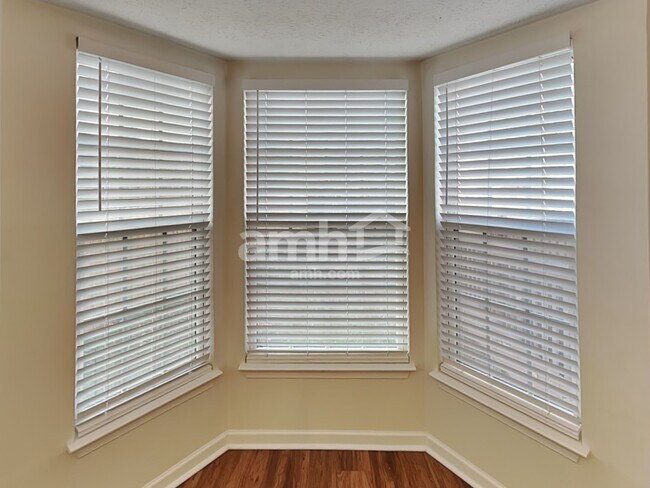 Foto del edificio - 4804 Enoch Dr