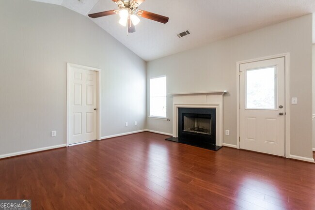 Building Photo - 1790 Courtyard Ln