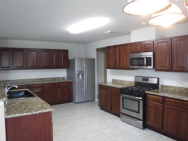 Foto del edificio - 9502 Lasbury Dr
