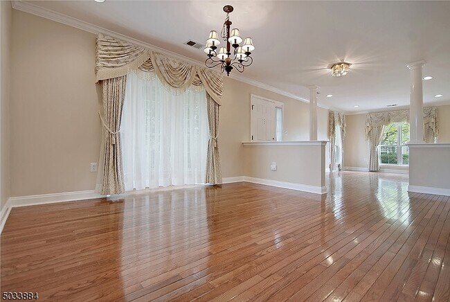 Building Photo - 42 Mayflower Dr