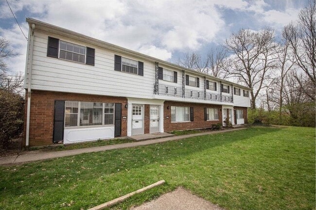 Building Photo - 3339 Lakeview St
