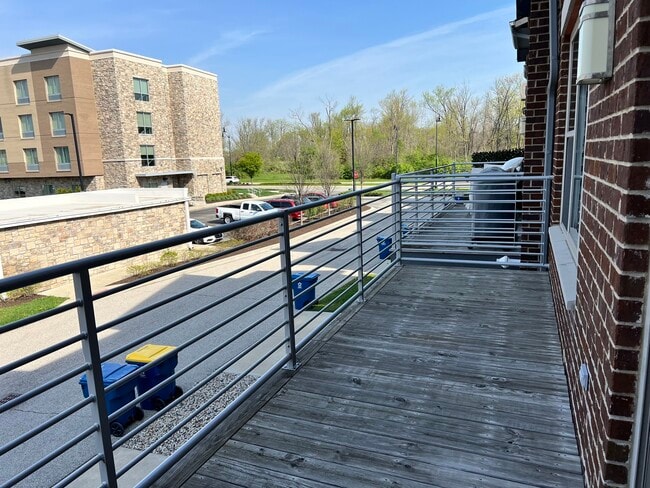Building Photo - 13056 Grand Vue Dr