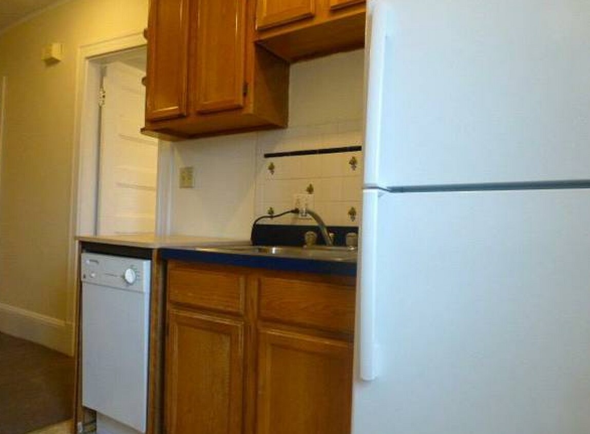 Primary Photo - 19 Orkney Rd