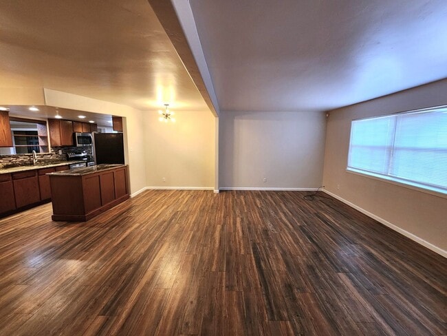 Building Photo - 1795 Carlyle Dr