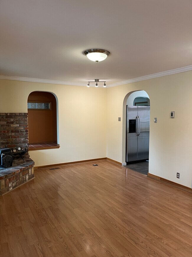 Sala de estar - 620 N Davis St