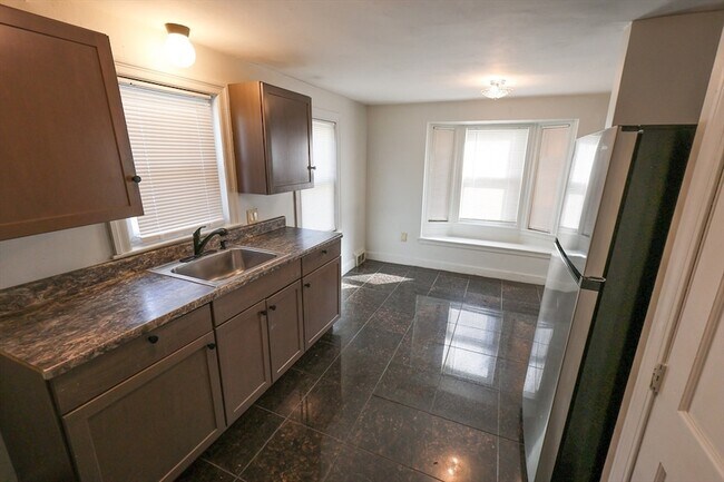 Foto del edificio - 15 Ridgeview Ave