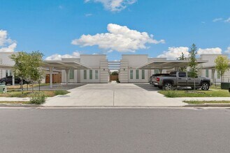Building Photo - 2609 Sage Dr