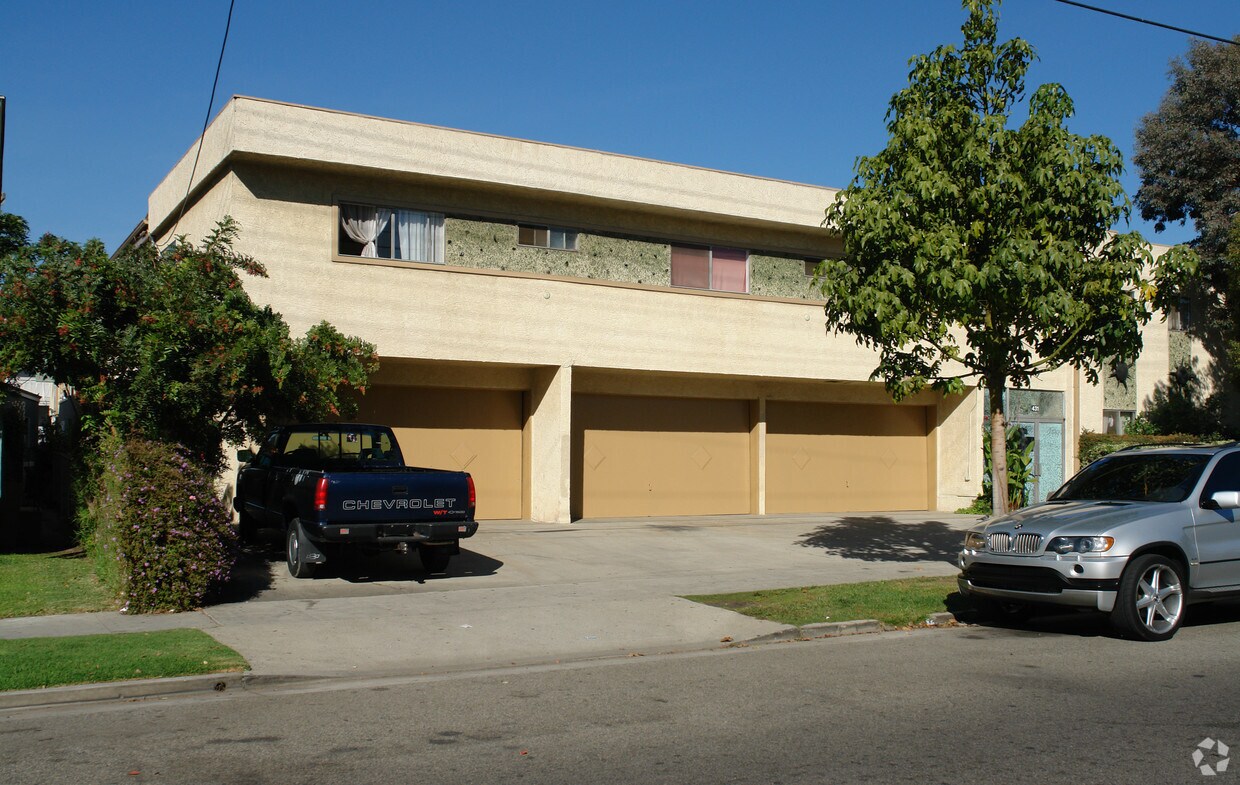 Building Photo - 431 E Acacia Ave