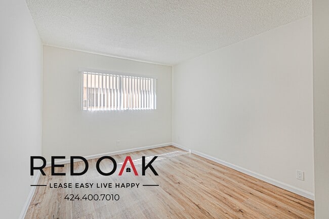 Building Photo - 15525 Nordhoff St