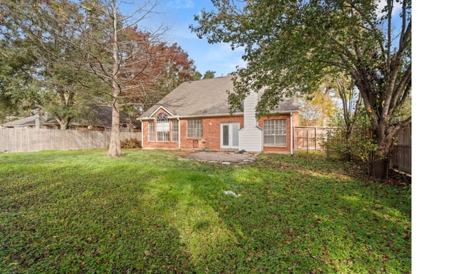Building Photo - 16003 Pebbleglen Dr