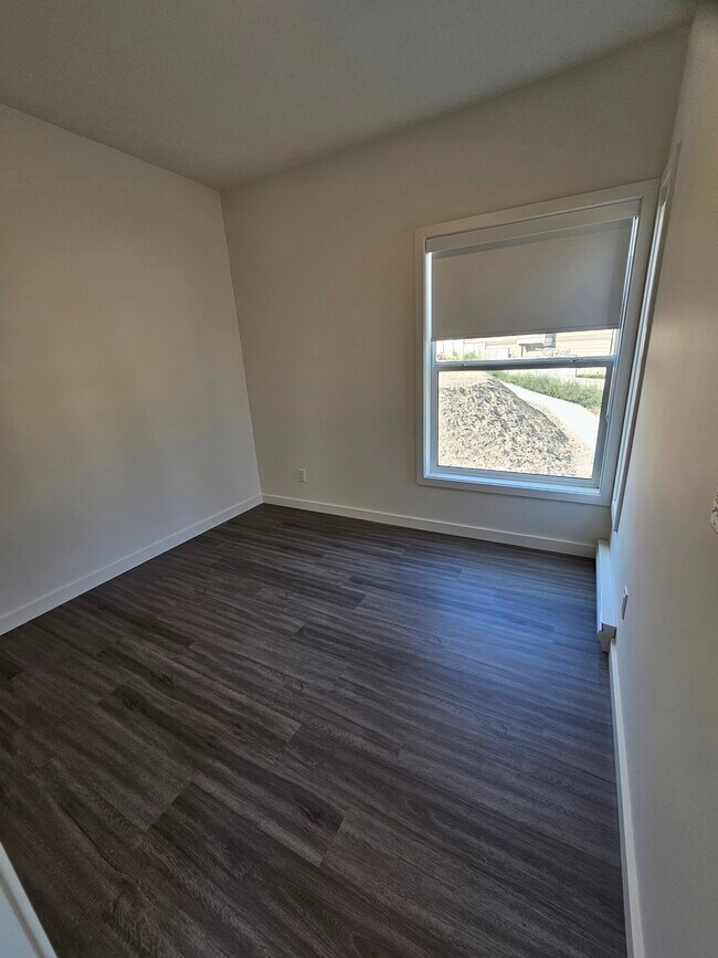 685 Boynton Pl, Kelowna, BC V1V 0G7 Townhouse for Rent in Kelowna, BC