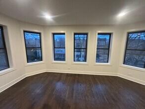 Building Photo - 6134 N Talman Ave