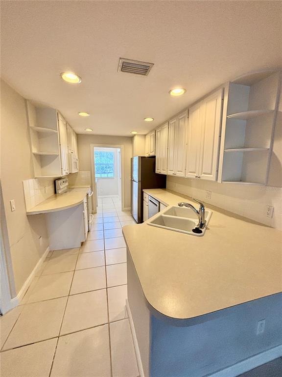 Foto del edificio - 7892 Farina Ct