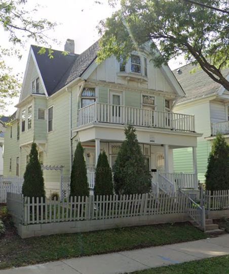 Building Photo - 3009 W Clybourn St