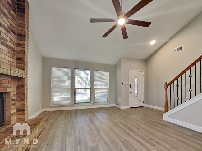 Building Photo - 15726 Pipers View Dr