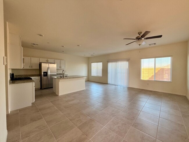 Building Photo - BRAND NEW 4 BED 2.5 BATH 2 CAR GARAGE SING...