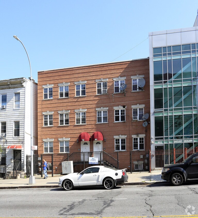 Building Photo - 799-801 E 163rd St