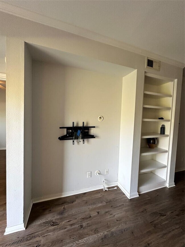 Foto del edificio - 6000 Shepherd Mountain Cove