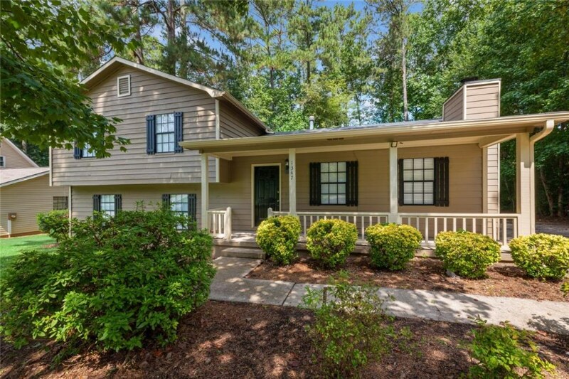 Primary Photo - 1347 Fairridge Cir SW