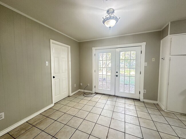 Building Photo - $500 OFF MOVE IN SPECIAL-SOUTH BOSSIER IN ...