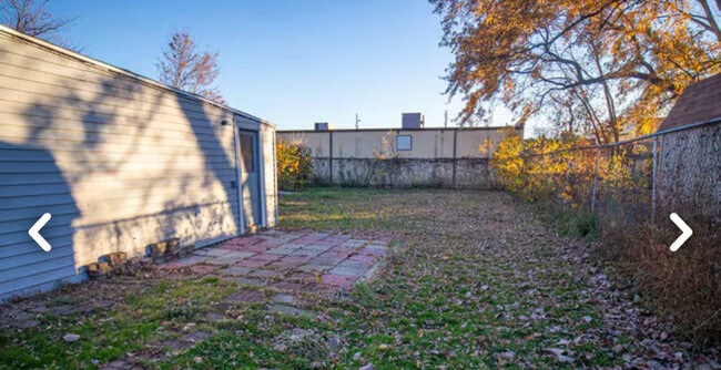 Building Photo - 13617 Sprecher Ave