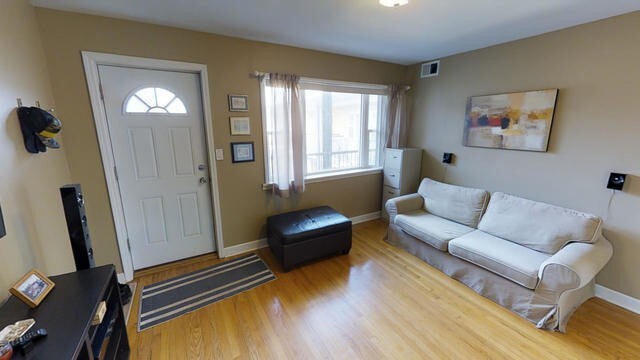 Foto del edificio - 2636 W Foster Ave