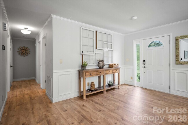 Building Photo - 108 Surfside Rd