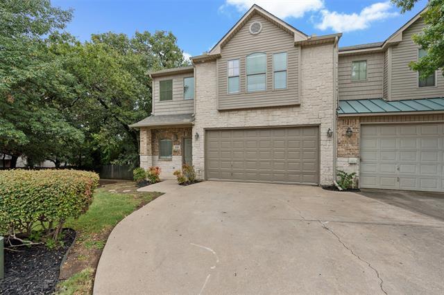 Foto principal - 4216 Towne Lake Ct