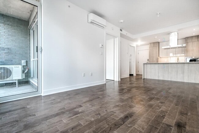 Building Photo - 1229 Rue Drummond