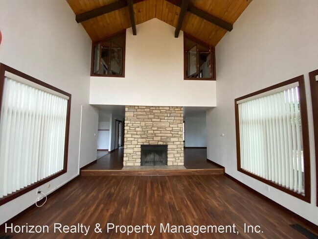 Building Photo - 3 br, 3 bath House - 177 Paso Robles